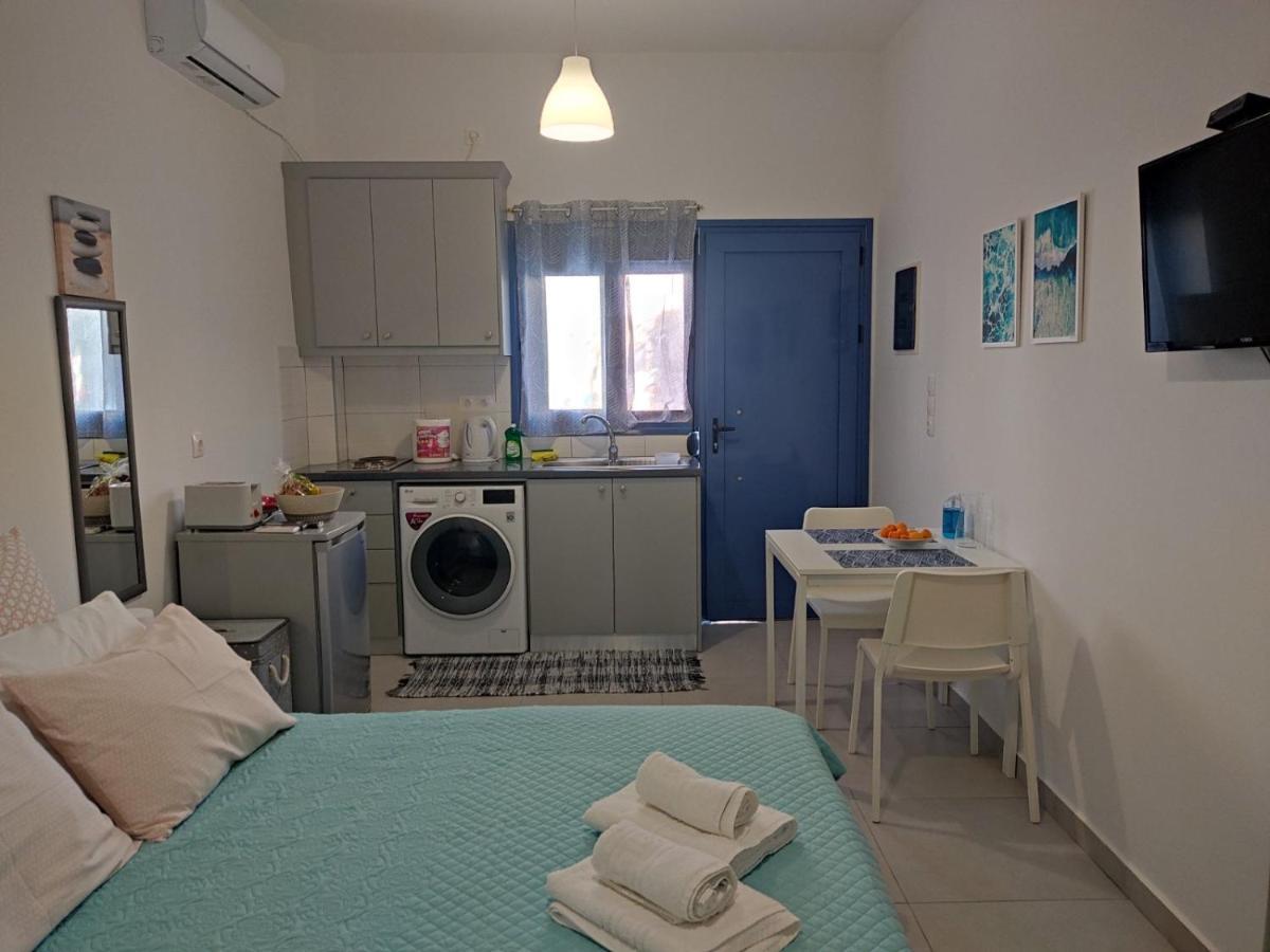 Finiki Seaside Apartment Extérieur photo