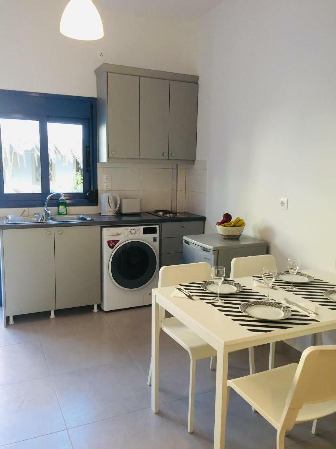 Finiki Seaside Apartment Extérieur photo