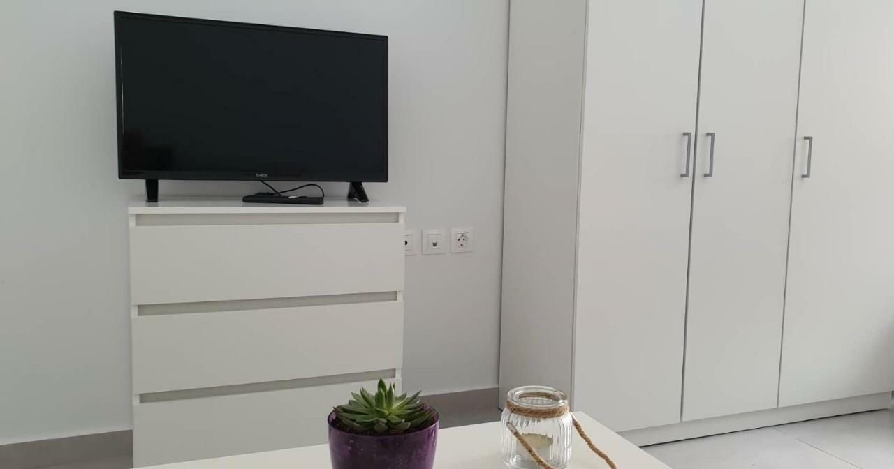 Finiki Seaside Apartment Extérieur photo
