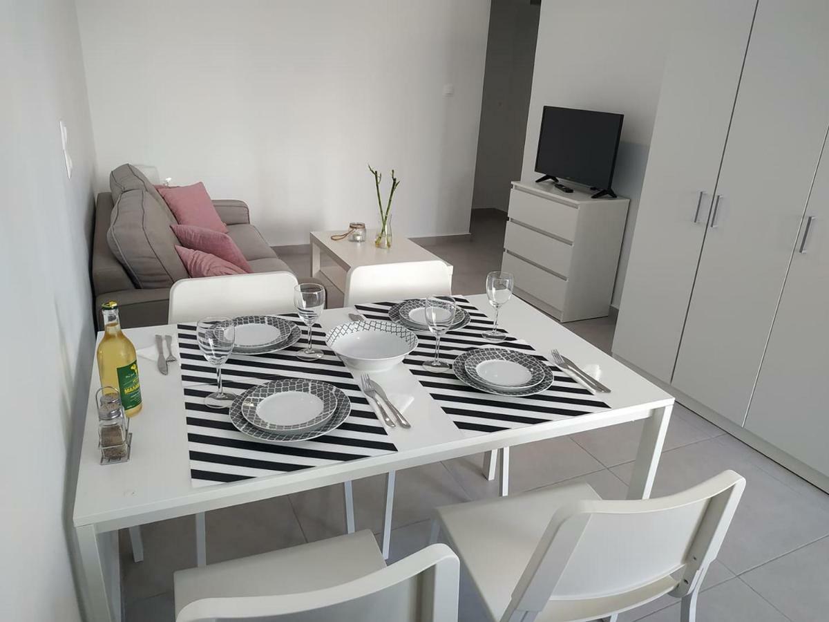 Finiki Seaside Apartment Extérieur photo